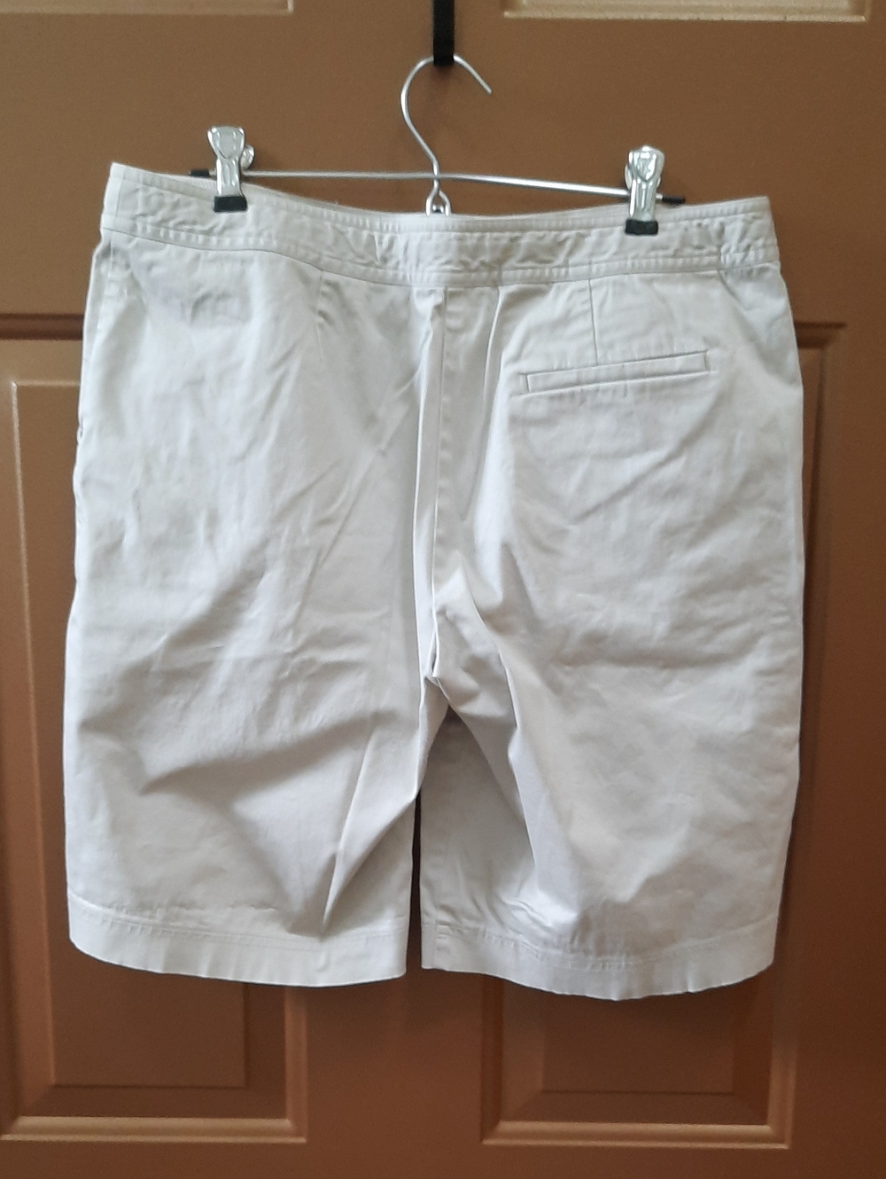 Tommy Bahama Women's Cream Bermuda Shorts - Picture 3 of 4